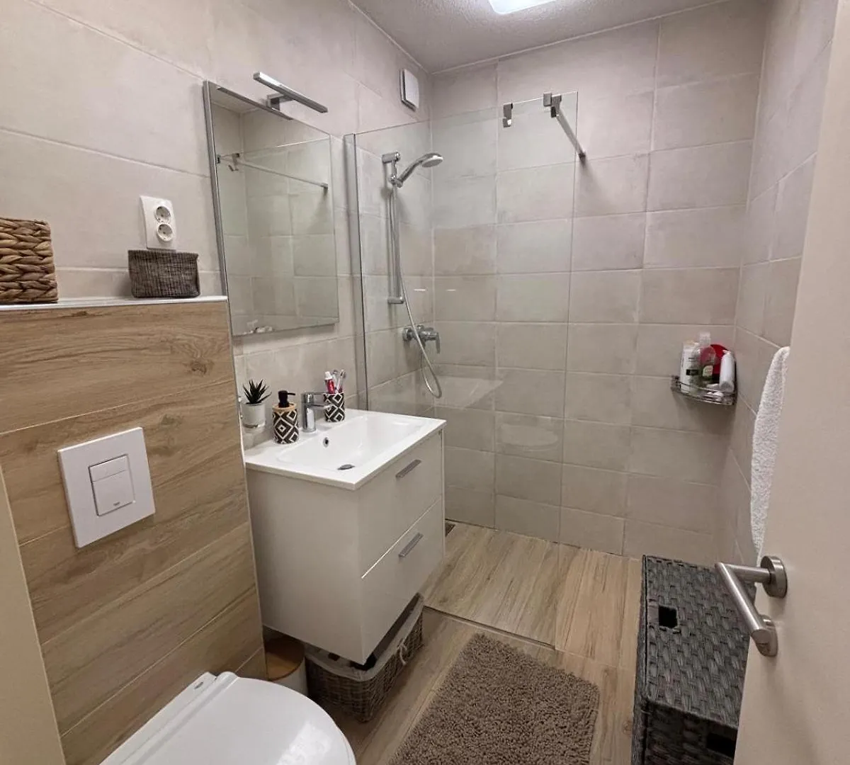 Apartman Hana 비오그라드나모루 0*,  크로아티아